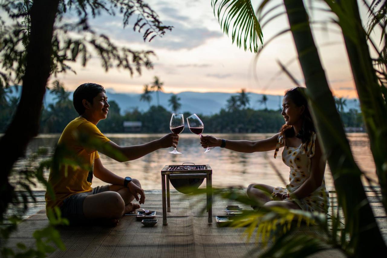 Sabay Beach Hotel Kampot Exterior photo