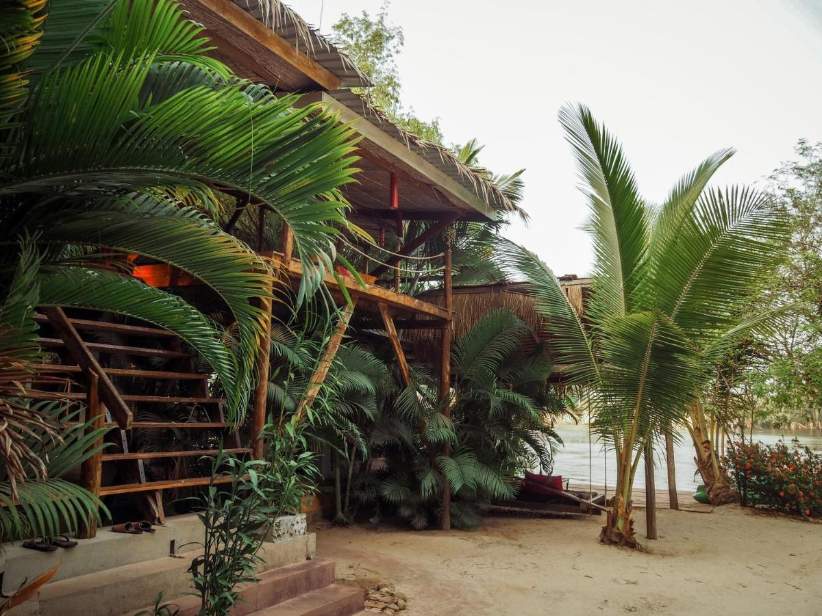 Sabay Beach Hotel Kampot Exterior photo