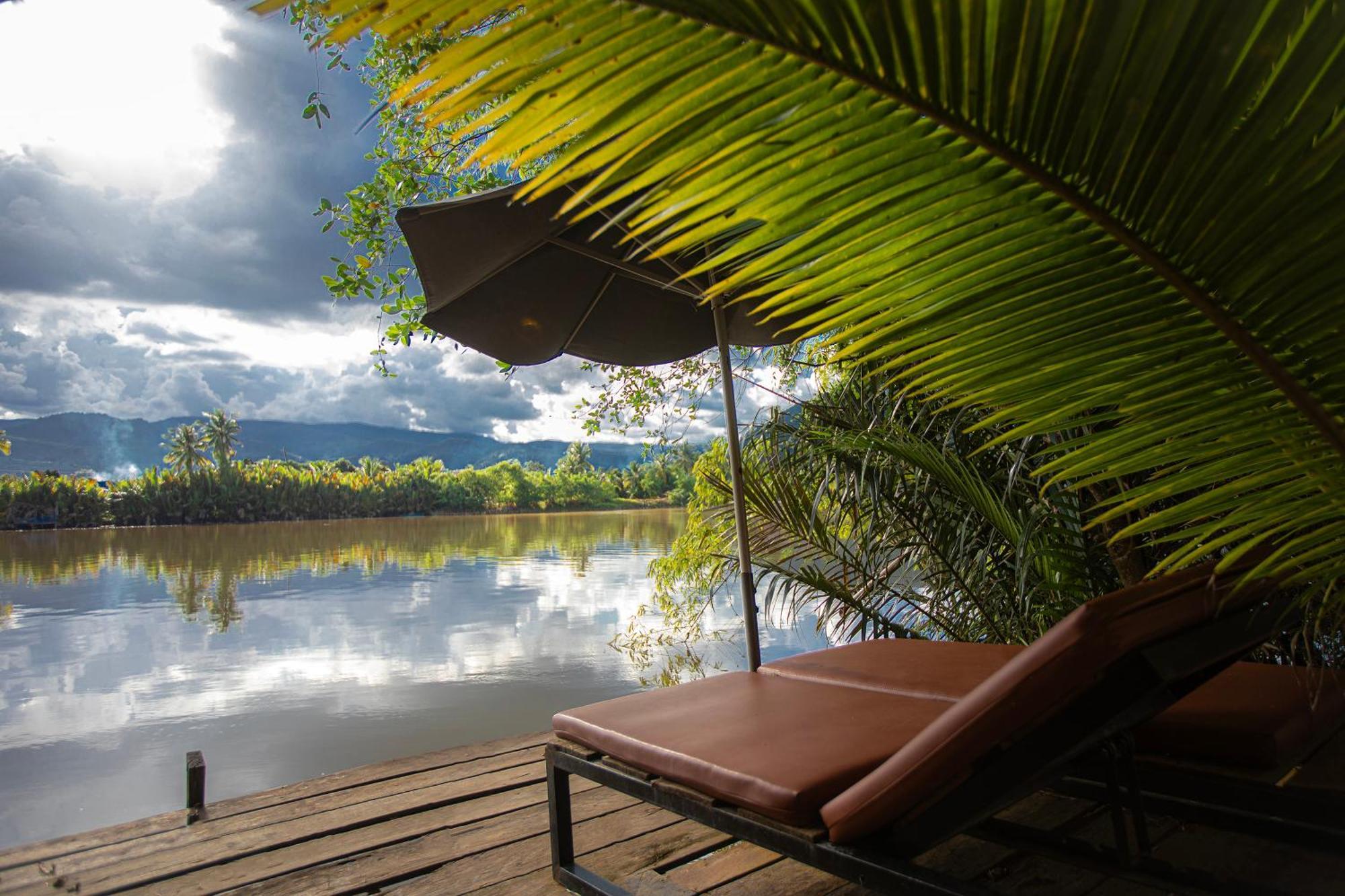 Sabay Beach Hotel Kampot Exterior photo