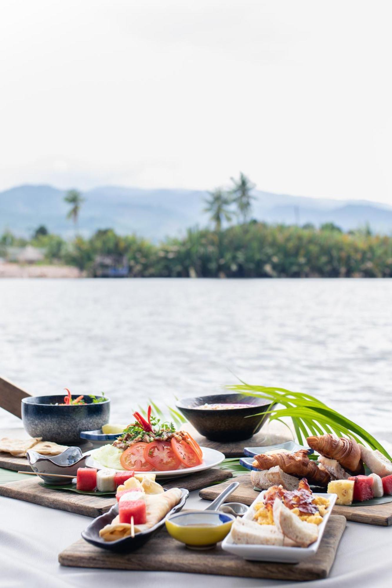 Sabay Beach Hotel Kampot Exterior photo