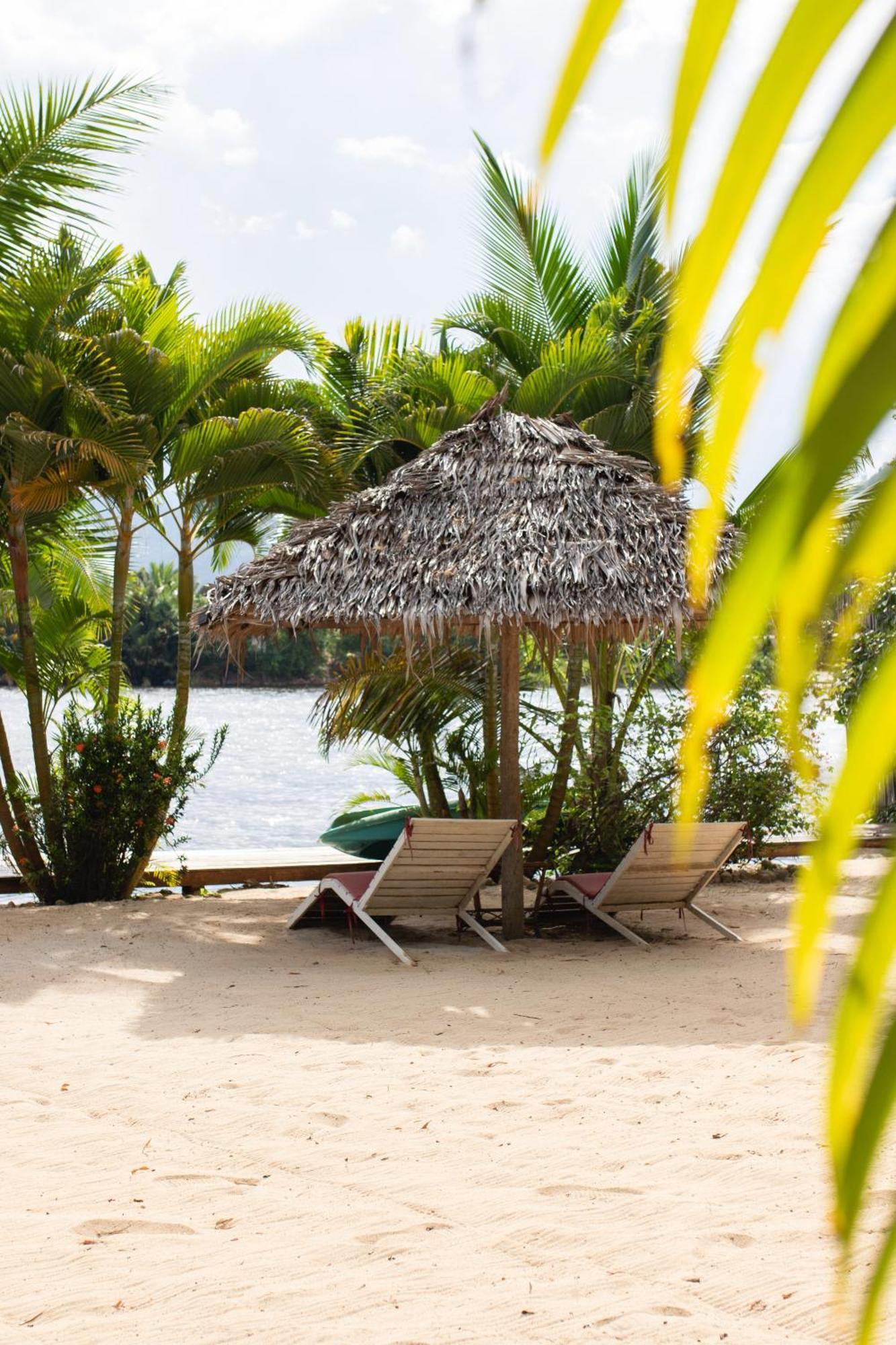 Sabay Beach Hotel Kampot Exterior photo